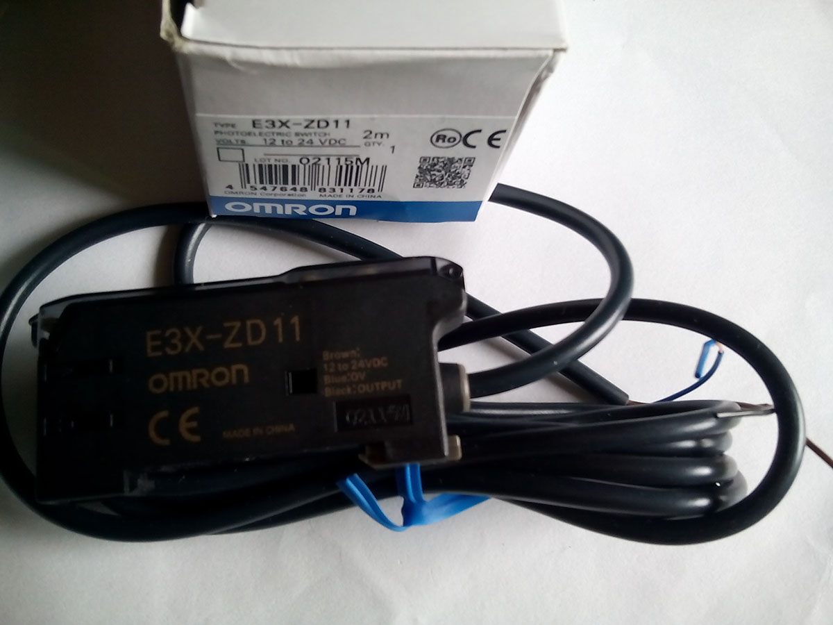 现货供应OMRON传感器E3X-ZD11,E3X-HD11,