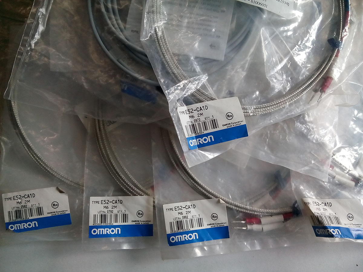 现货供应OMRON E52-CA15AY,E52-CA1D 